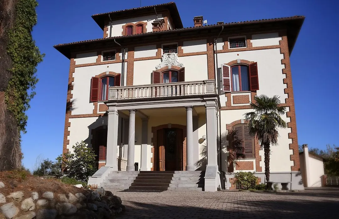 Villa Conte Riccardi-1
